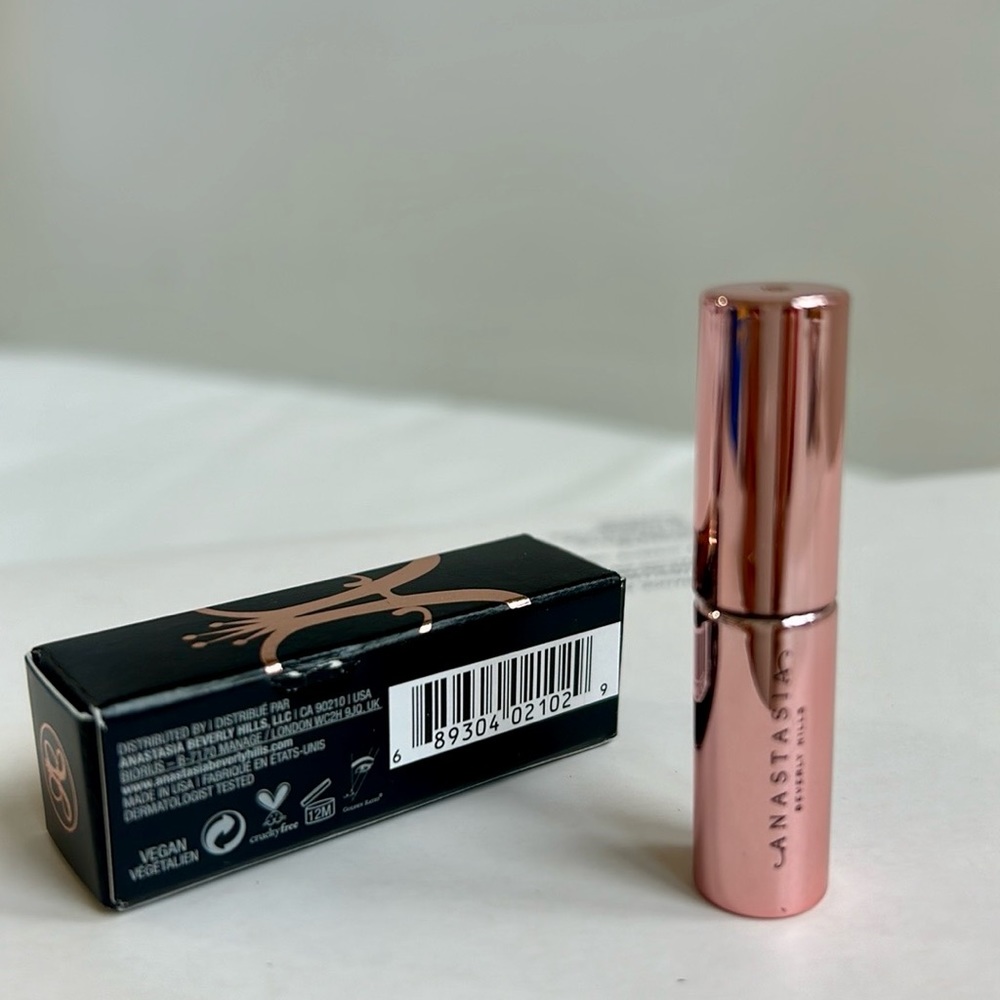 Anastasia Beverly Hills Clear Brow Gel - Picture 3 of 4